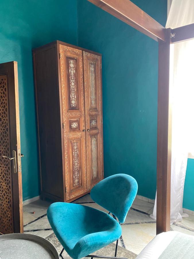 Dar Camelia Bed & Breakfast Tyre Exterior photo