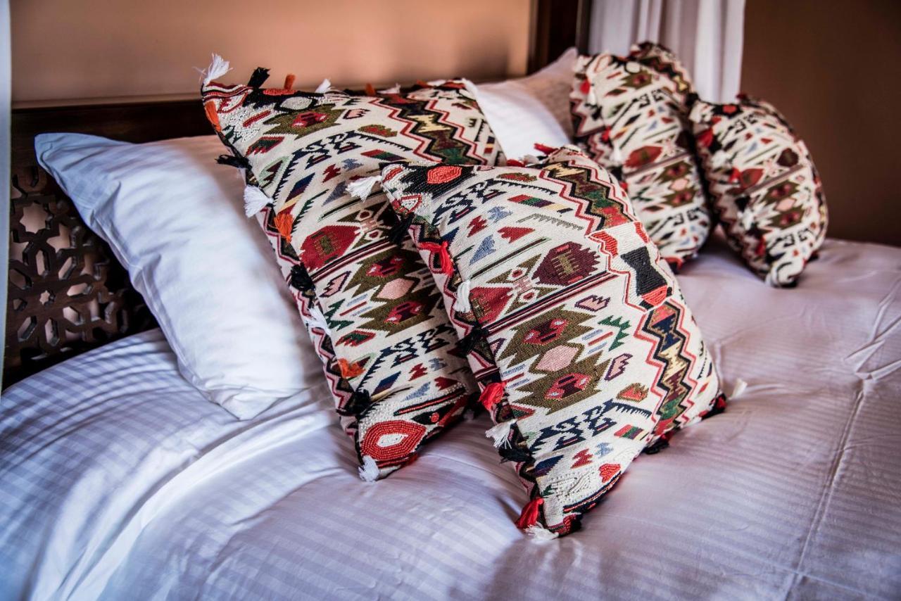 Dar Camelia Bed & Breakfast Tyre Exterior photo